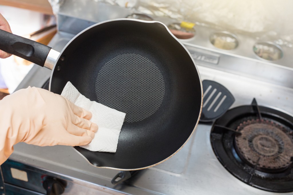 Jasa_Import_Pan_Kitchenware_PI_Besi_Baja.jpg